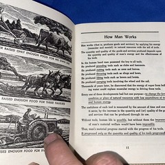1949 HOW WE LIVE A SIMPLE DISSECTION OF THE ECONOMIC BODY FRED CLARK 47 Pages