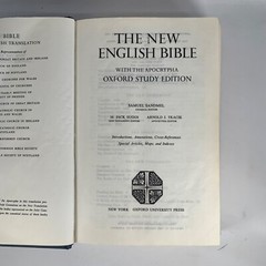 The New English Bible with the Apocrypha Oxford Study Edition 1976