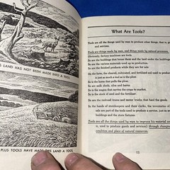 1949 HOW WE LIVE A SIMPLE DISSECTION OF THE ECONOMIC BODY FRED CLARK 47 Pages