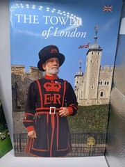 Lot Of 3 Tour Travel Guide Books United Kingdom London Scene, 2 Tower of London