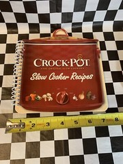 2008 CROCKPOT SLOW COOKER RECIPES Cookbook Spiral Spine 47 Pages